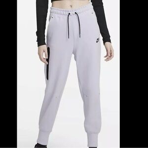 Nike women’s tech fleece pants lavender size xs